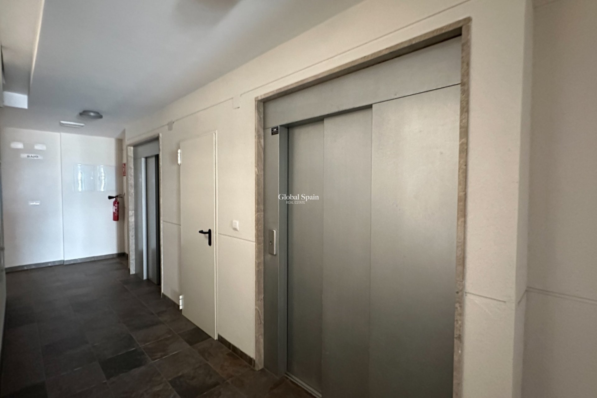 Wederverkoop - APPARTEMENT -
ORIHUELA COSTA - Costa Blanca