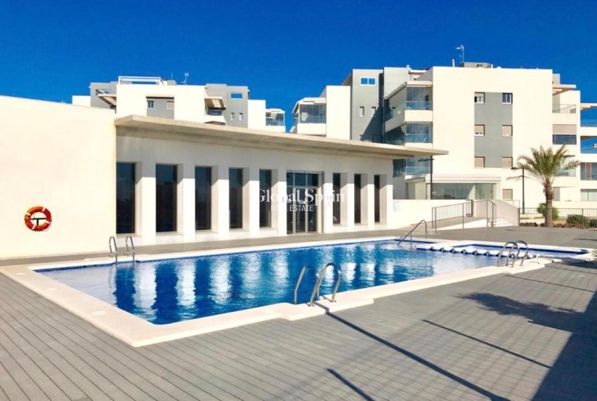 Wederverkoop - APPARTEMENT -
ORIHUELA COSTA - Costa Blanca