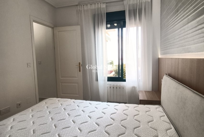 Wederverkoop - APPARTEMENT -
ORIHUELA COSTA - Costa Blanca