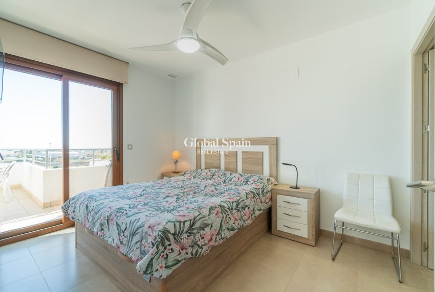 Wederverkoop - APPARTEMENT -
ORIHUELA COSTA - Costa Blanca