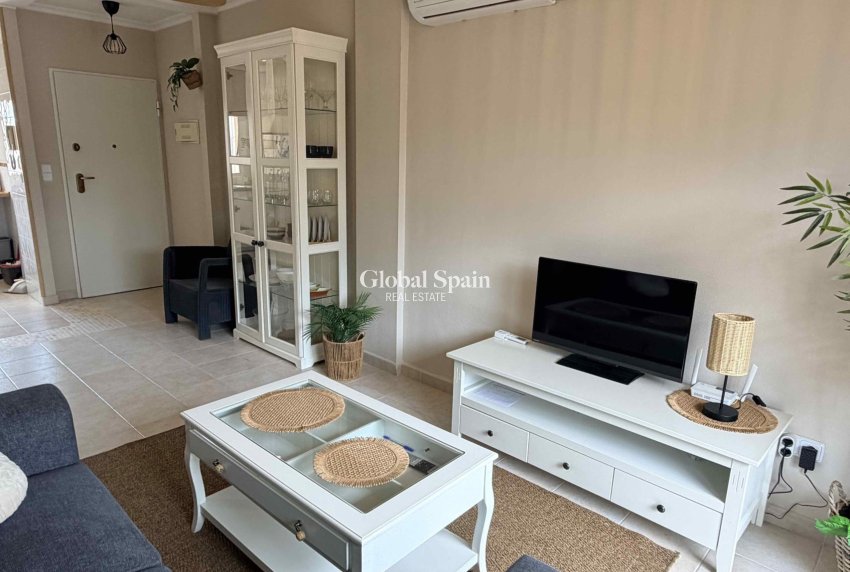 Wederverkoop - APPARTEMENT -
ORIHUELA COSTA - Costa Blanca