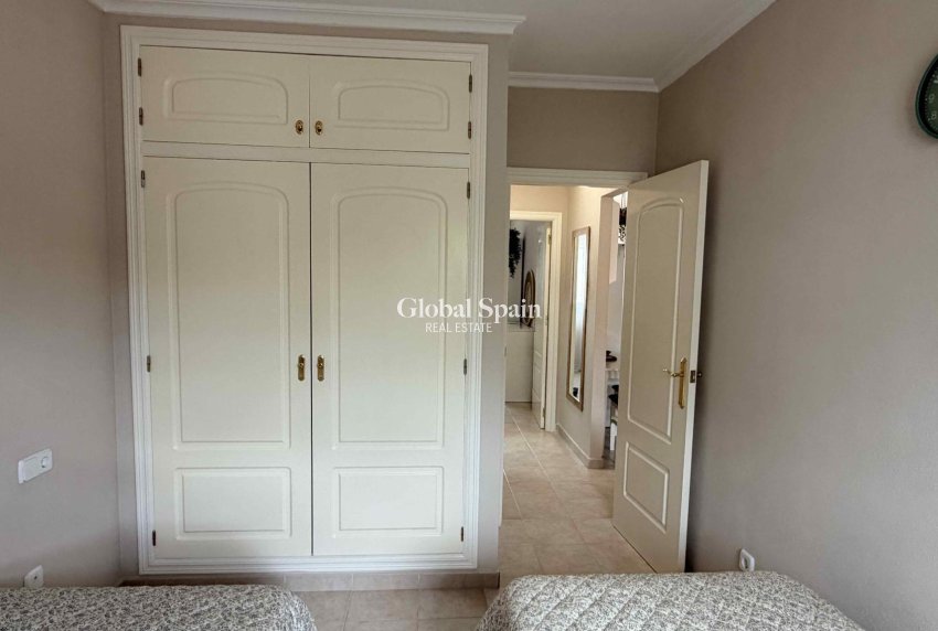 Wederverkoop - APPARTEMENT -
ORIHUELA COSTA - Costa Blanca