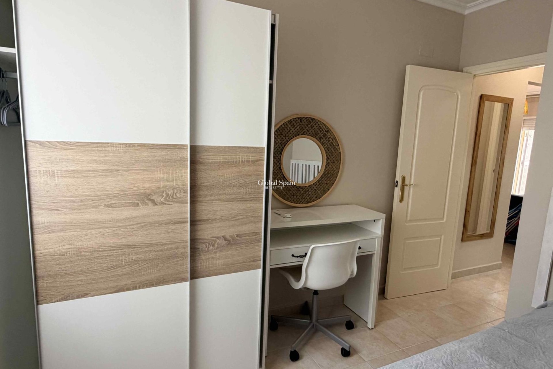 Wederverkoop - APPARTEMENT -
ORIHUELA COSTA - Costa Blanca