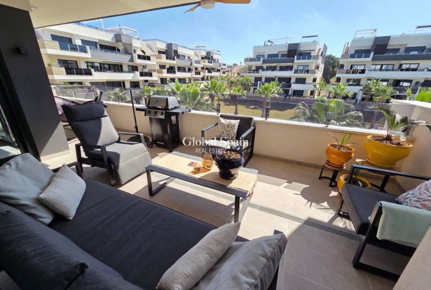 Wederverkoop - APPARTEMENT -
ORIHUELA COSTA - Costa Blanca