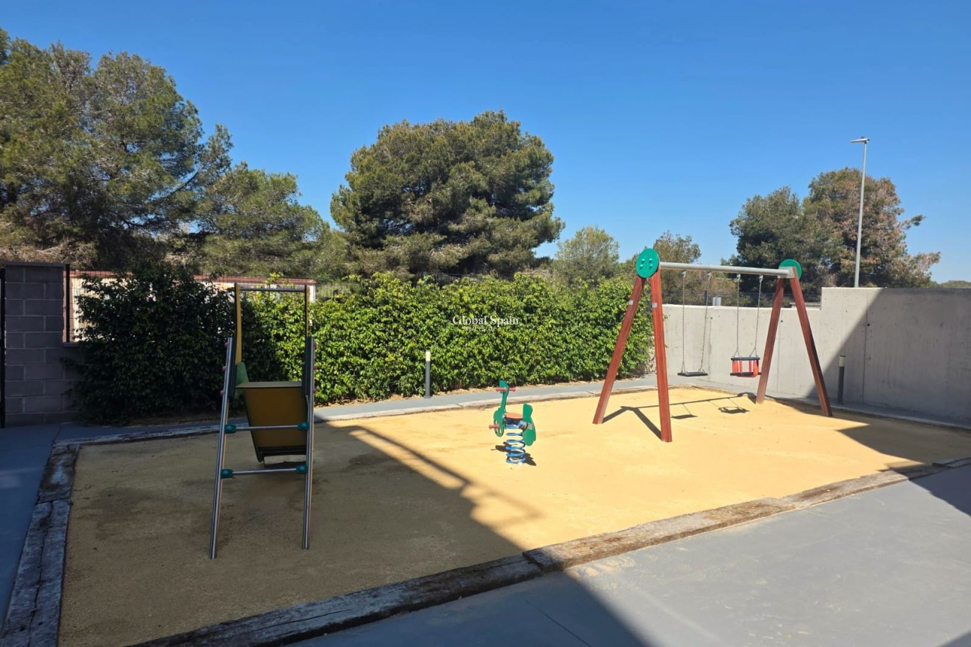 Wederverkoop - APPARTEMENT -
ORIHUELA COSTA - Costa Blanca