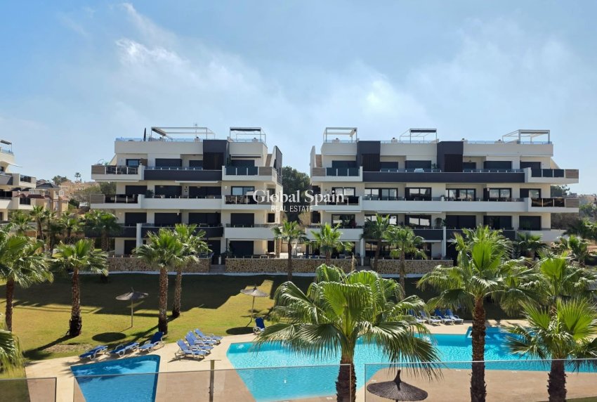 Wederverkoop - APPARTEMENT -
ORIHUELA COSTA - Costa Blanca