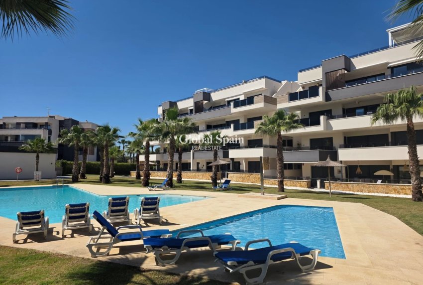 Wederverkoop - APPARTEMENT -
ORIHUELA COSTA - Costa Blanca