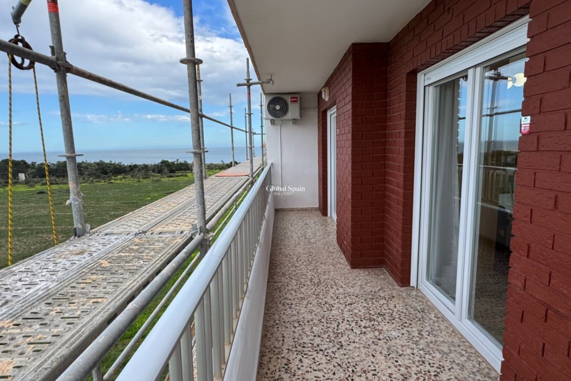Wederverkoop - APPARTEMENT -
ORIHUELA COSTA - Costa Blanca