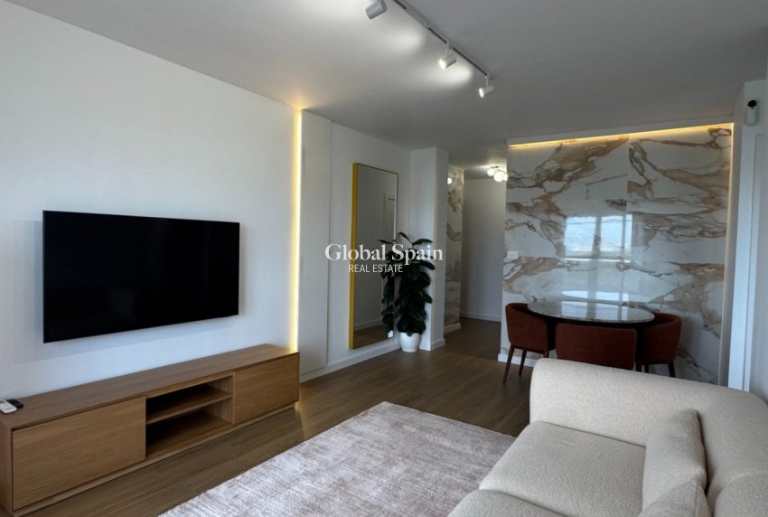 Wederverkoop - APPARTEMENT -
ORIHUELA COSTA - Costa Blanca