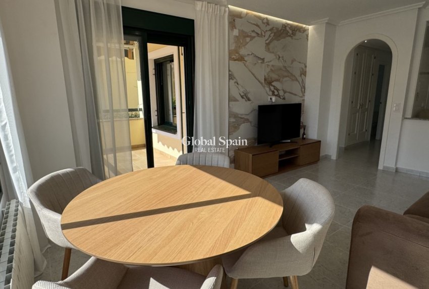 Wederverkoop - APPARTEMENT -
ORIHUELA COSTA - Costa Blanca