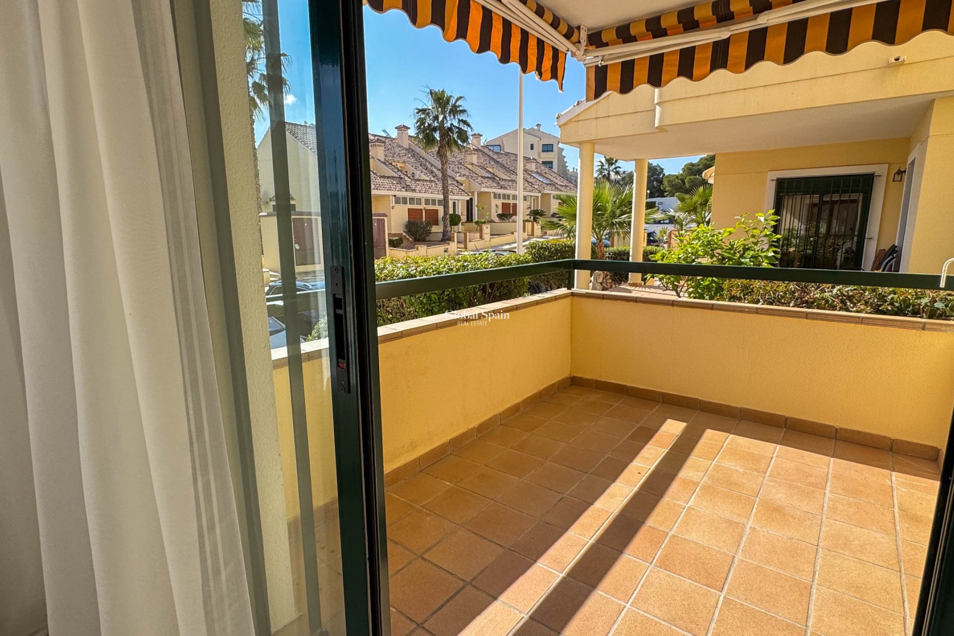 Wederverkoop - APPARTEMENT -
ORIHUELA COSTA - Costa Blanca