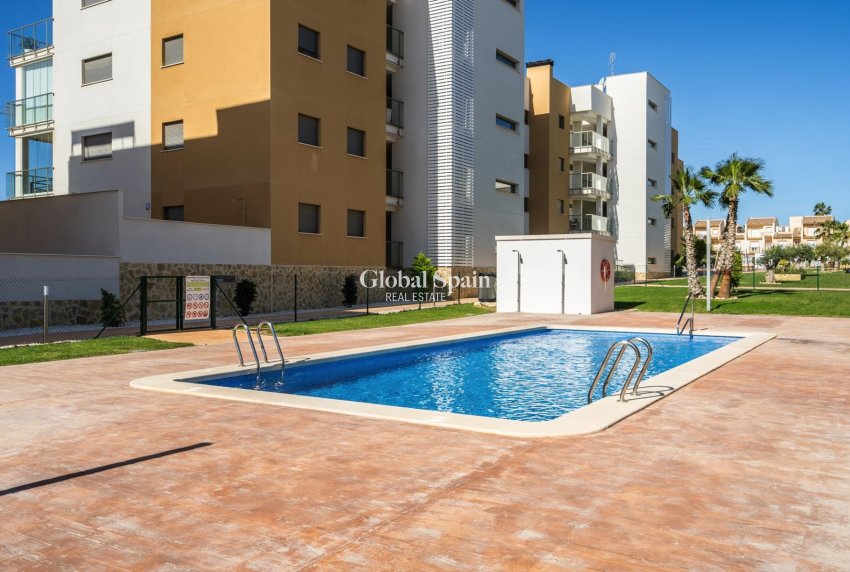 Wederverkoop - APPARTEMENT -
ORIHUELA COSTA - Costa Blanca