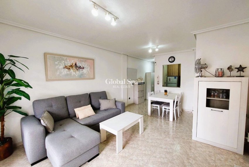 Wederverkoop - APPARTEMENT -
ORIHUELA COSTA - Costa Blanca