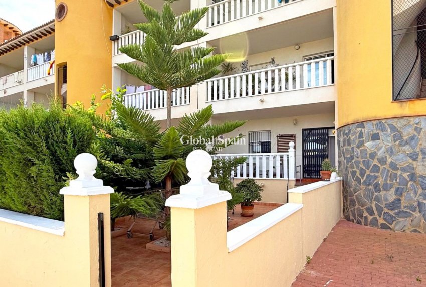 Wederverkoop - APPARTEMENT -
ORIHUELA COSTA - Costa Blanca