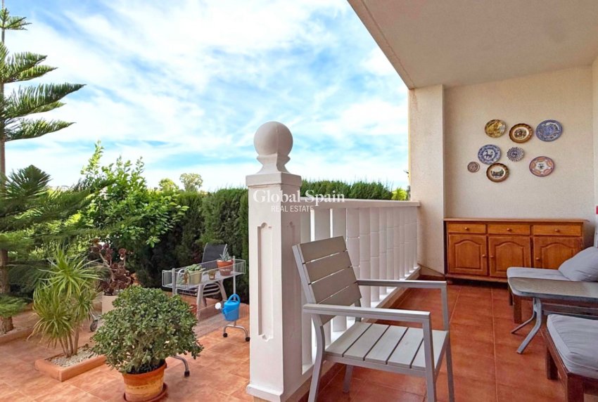 Wederverkoop - APPARTEMENT -
ORIHUELA COSTA - Costa Blanca