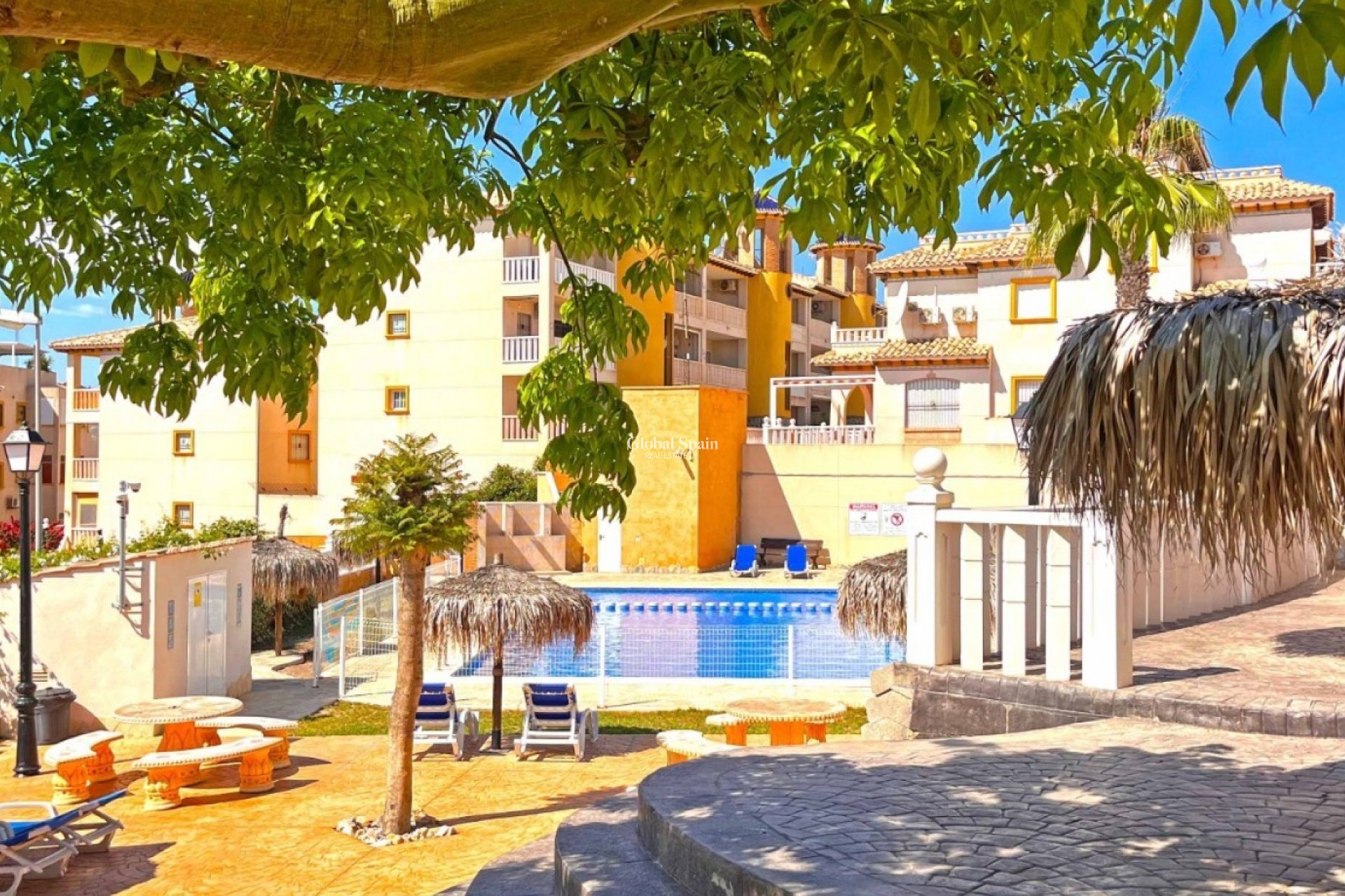 Wederverkoop - APPARTEMENT -
ORIHUELA COSTA - Costa Blanca