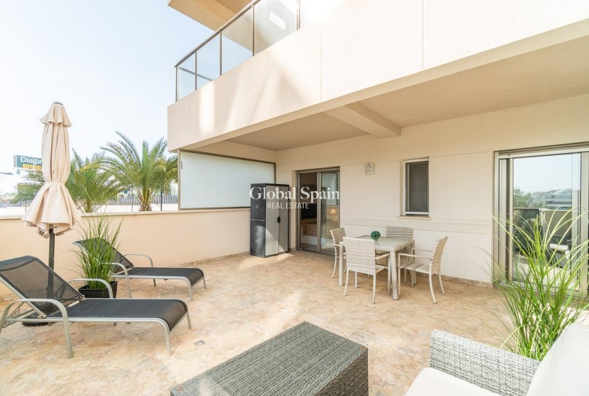 Wederverkoop - APPARTEMENT -
ORIHUELA COSTA - Costa Blanca