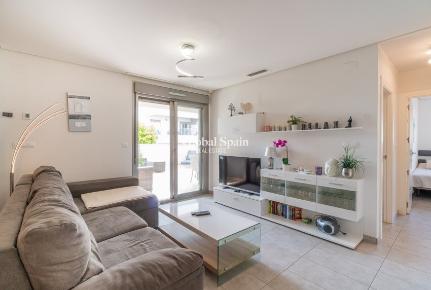 Wederverkoop - APPARTEMENT -
ORIHUELA COSTA - Costa Blanca