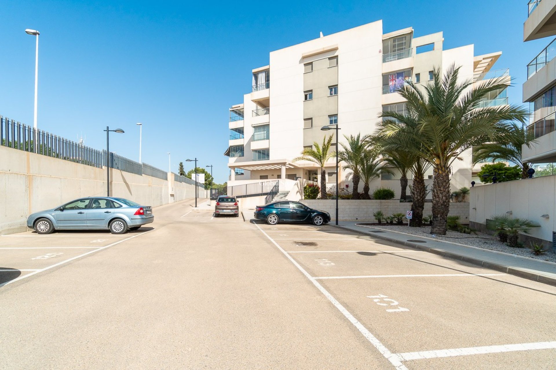 Wederverkoop - APPARTEMENT -
ORIHUELA COSTA - Costa Blanca