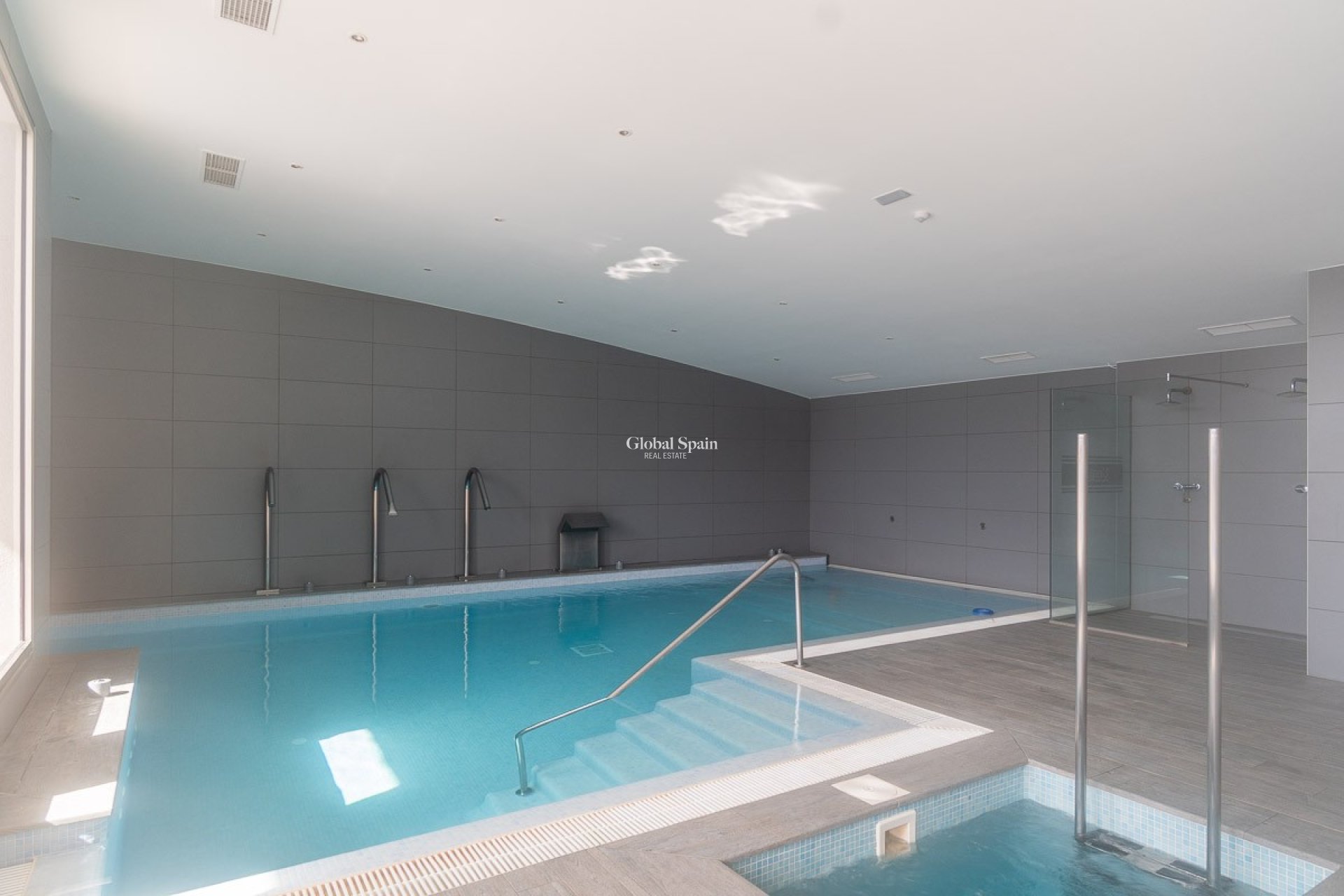 Wederverkoop - APPARTEMENT -
ORIHUELA COSTA - Costa Blanca