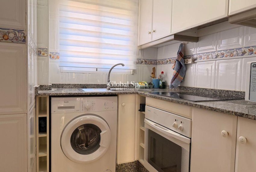 Wederverkoop - APPARTEMENT -
ORIHUELA COSTA - Costa Blanca