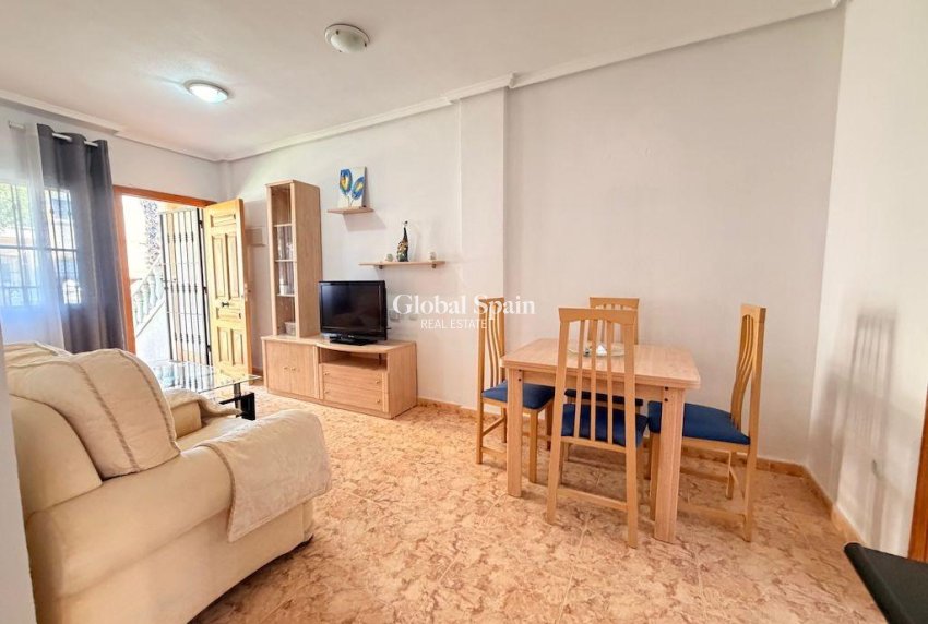 Wederverkoop - APPARTEMENT -
ORIHUELA COSTA - Costa Blanca