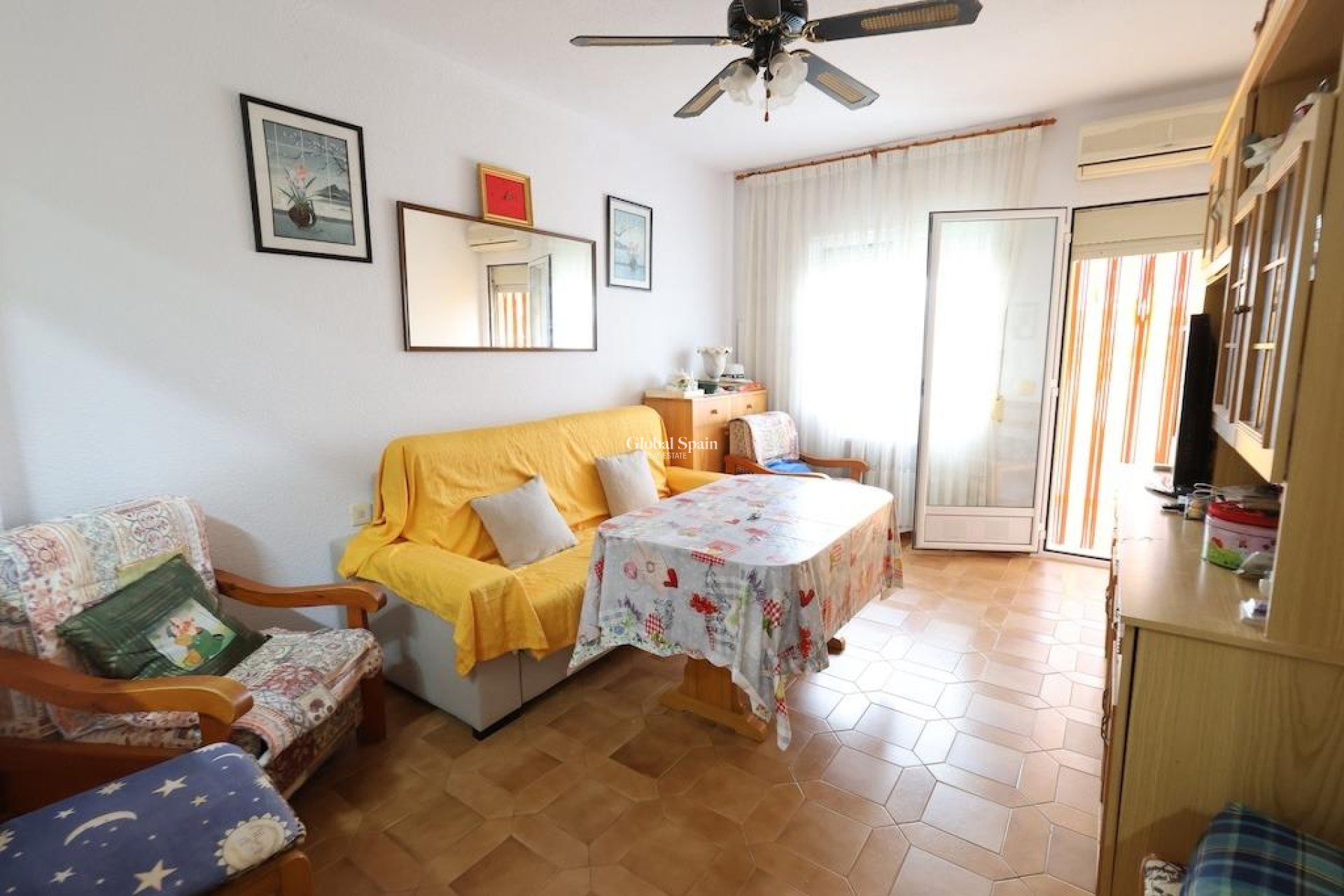 Wederverkoop - APPARTEMENT -
ORIHUELA COSTA - Costa Blanca