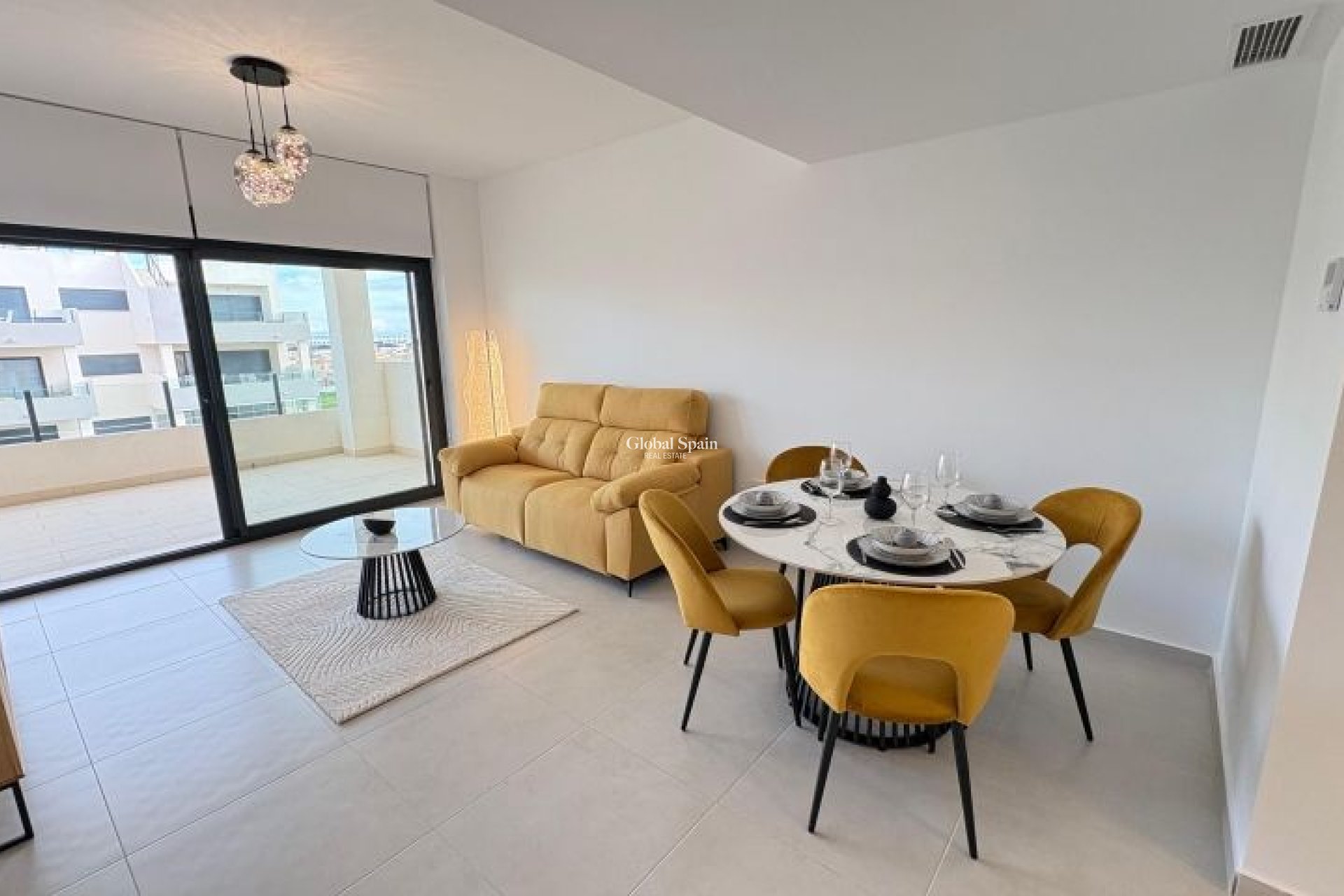 Wederverkoop - APPARTEMENT -
ORIHUELA COSTA - Costa Blanca