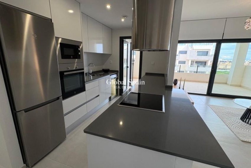 Wederverkoop - APPARTEMENT -
ORIHUELA COSTA - Costa Blanca