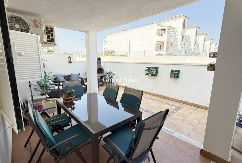 Wederverkoop - APPARTEMENT -
ORIHUELA COSTA - Costa Blanca