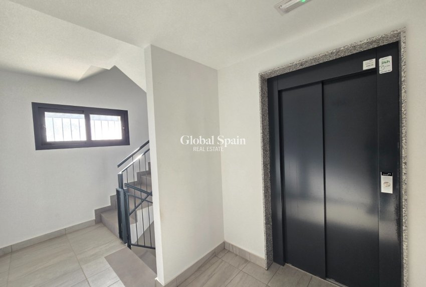Wederverkoop - APPARTEMENT -
ORIHUELA COSTA - Costa Blanca
