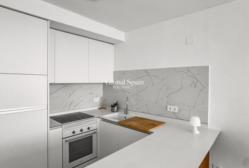 Wederverkoop - APPARTEMENT -
ORIHUELA COSTA - Costa Blanca
