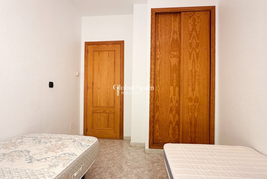 Wederverkoop - APPARTEMENT -
ORIHUELA COSTA - Costa Blanca