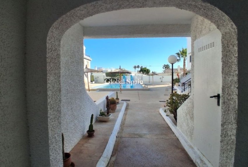 Wederverkoop - APPARTEMENT -
ORIHUELA COSTA - Costa Blanca