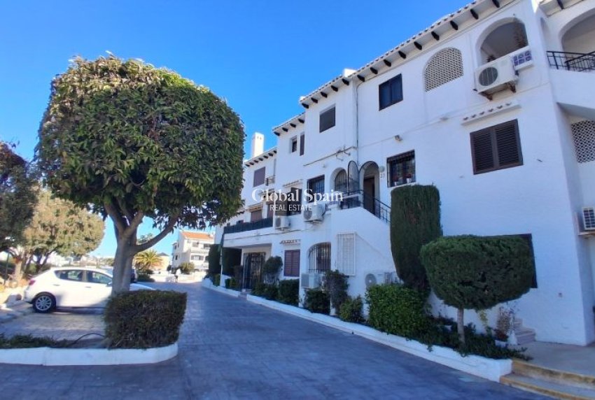 Wederverkoop - APPARTEMENT -
ORIHUELA COSTA - Costa Blanca