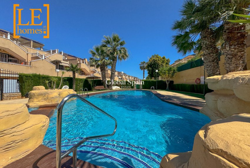 Wederverkoop - APPARTEMENT -
ORIHUELA COSTA - Costa Blanca