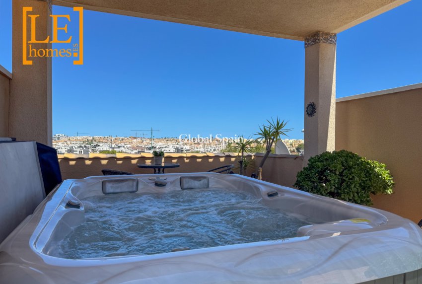 Wederverkoop - APPARTEMENT -
ORIHUELA COSTA - Costa Blanca