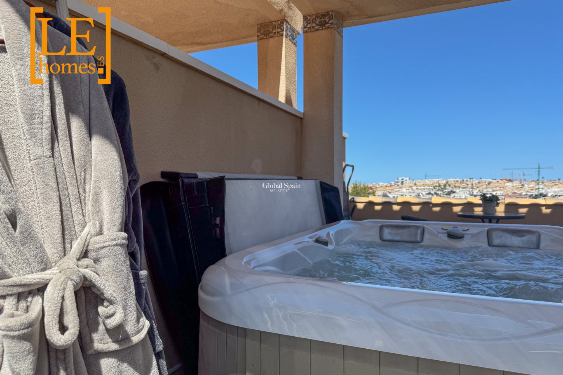 Wederverkoop - APPARTEMENT -
ORIHUELA COSTA - Costa Blanca