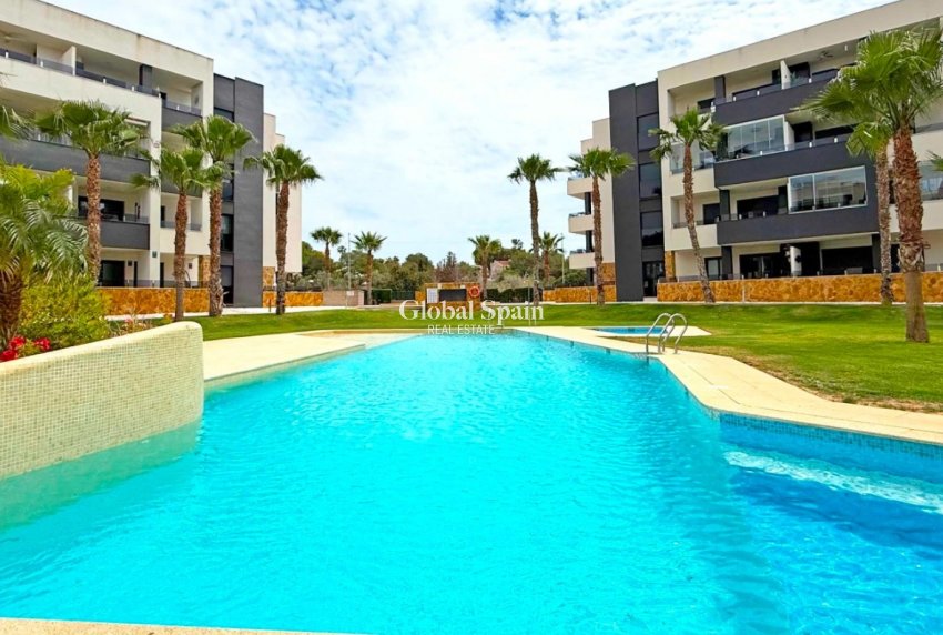 Wederverkoop - APPARTEMENT -
ORIHUELA COSTA - Costa Blanca