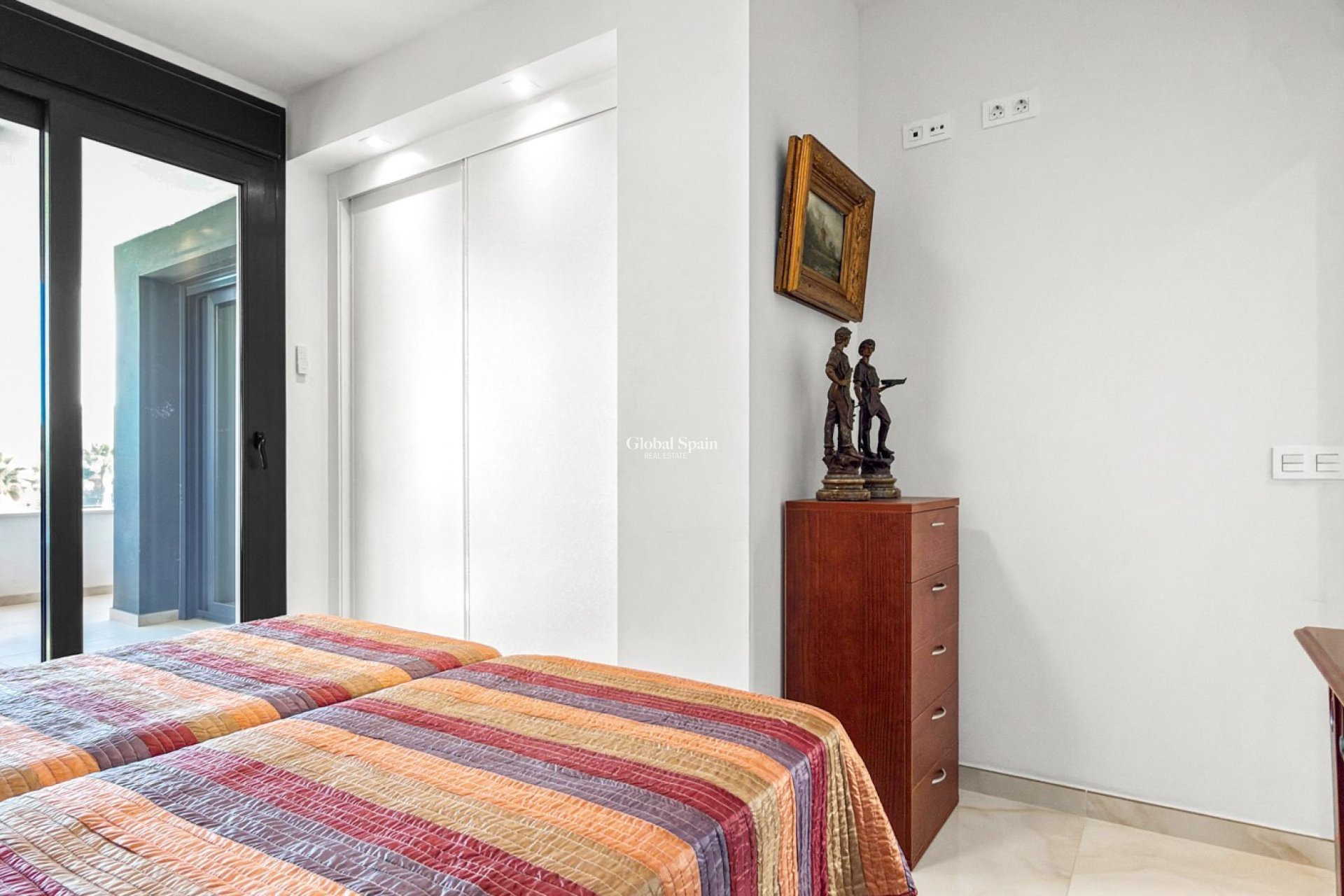 Wederverkoop - APPARTEMENT -
ORIHUELA COSTA - Costa Blanca