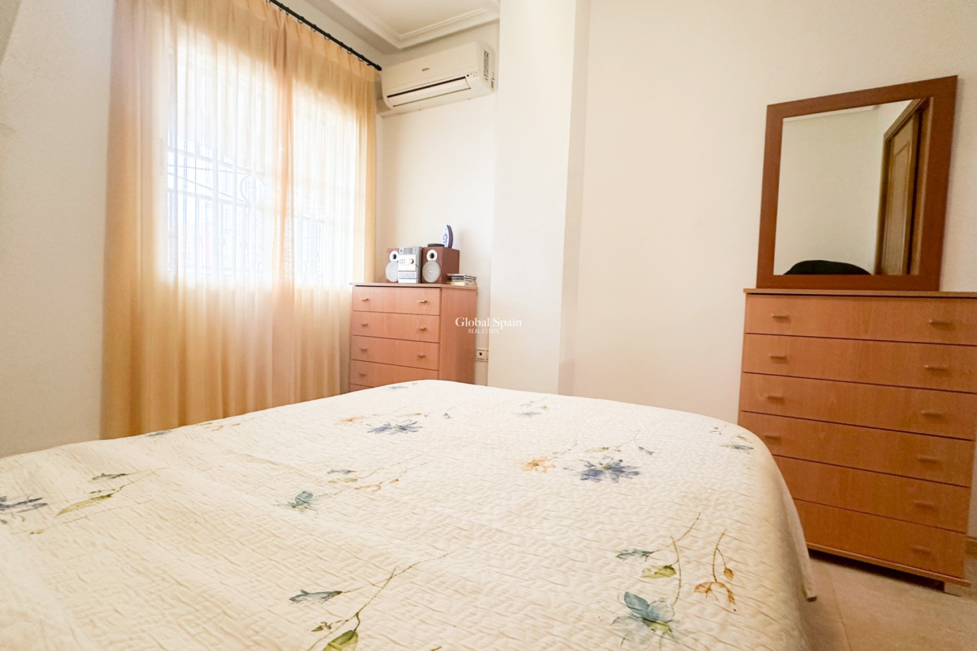 Wederverkoop - APPARTEMENT -
ORIHUELA COSTA - Costa Blanca
