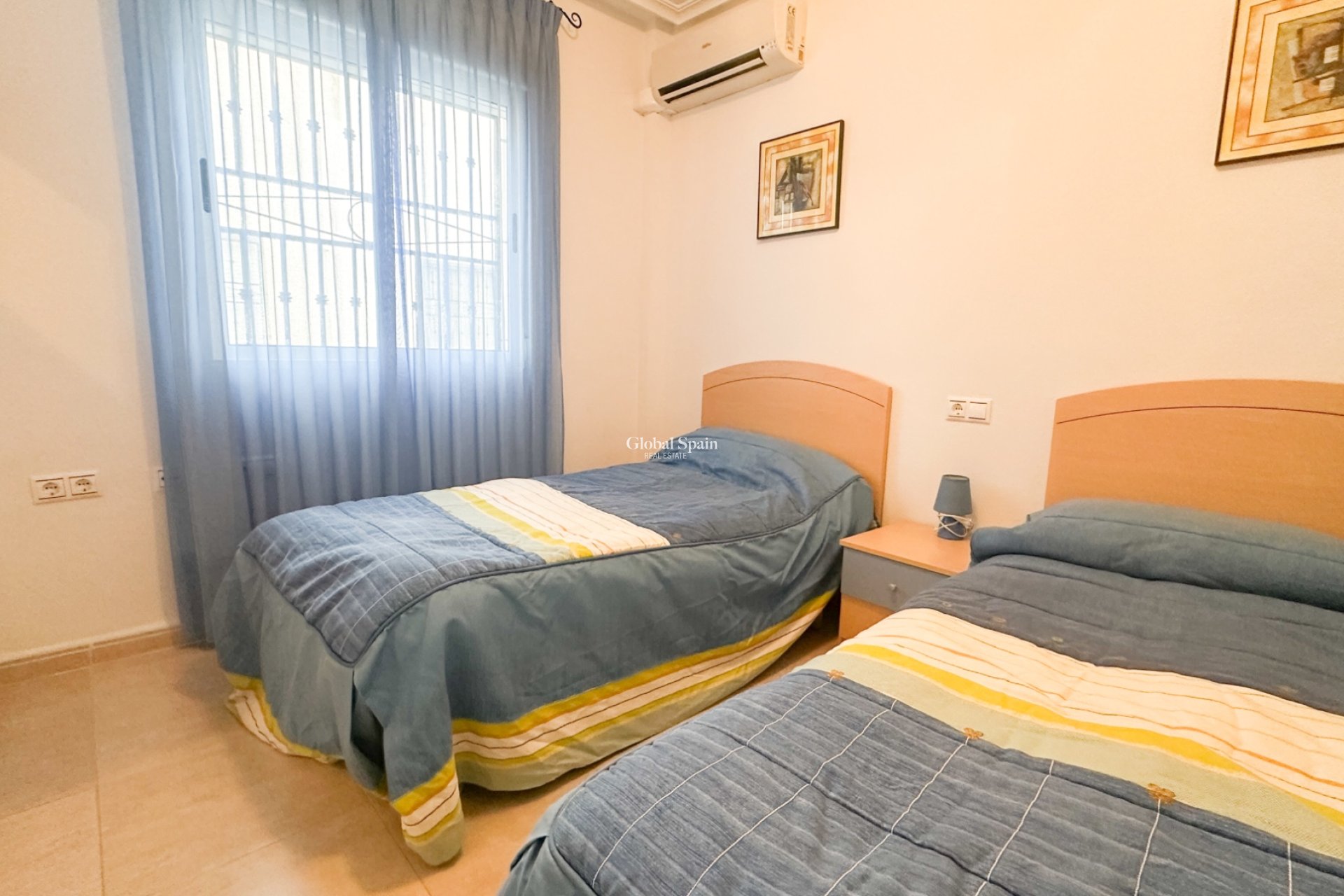 Wederverkoop - APPARTEMENT -
ORIHUELA COSTA - Costa Blanca