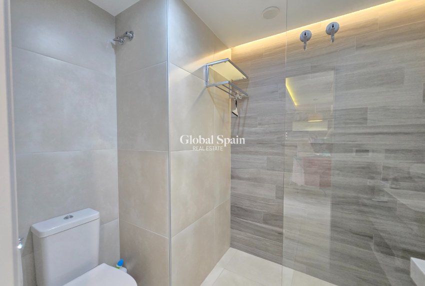 Wederverkoop - APPARTEMENT -
ORIHUELA COSTA - Costa Blanca
