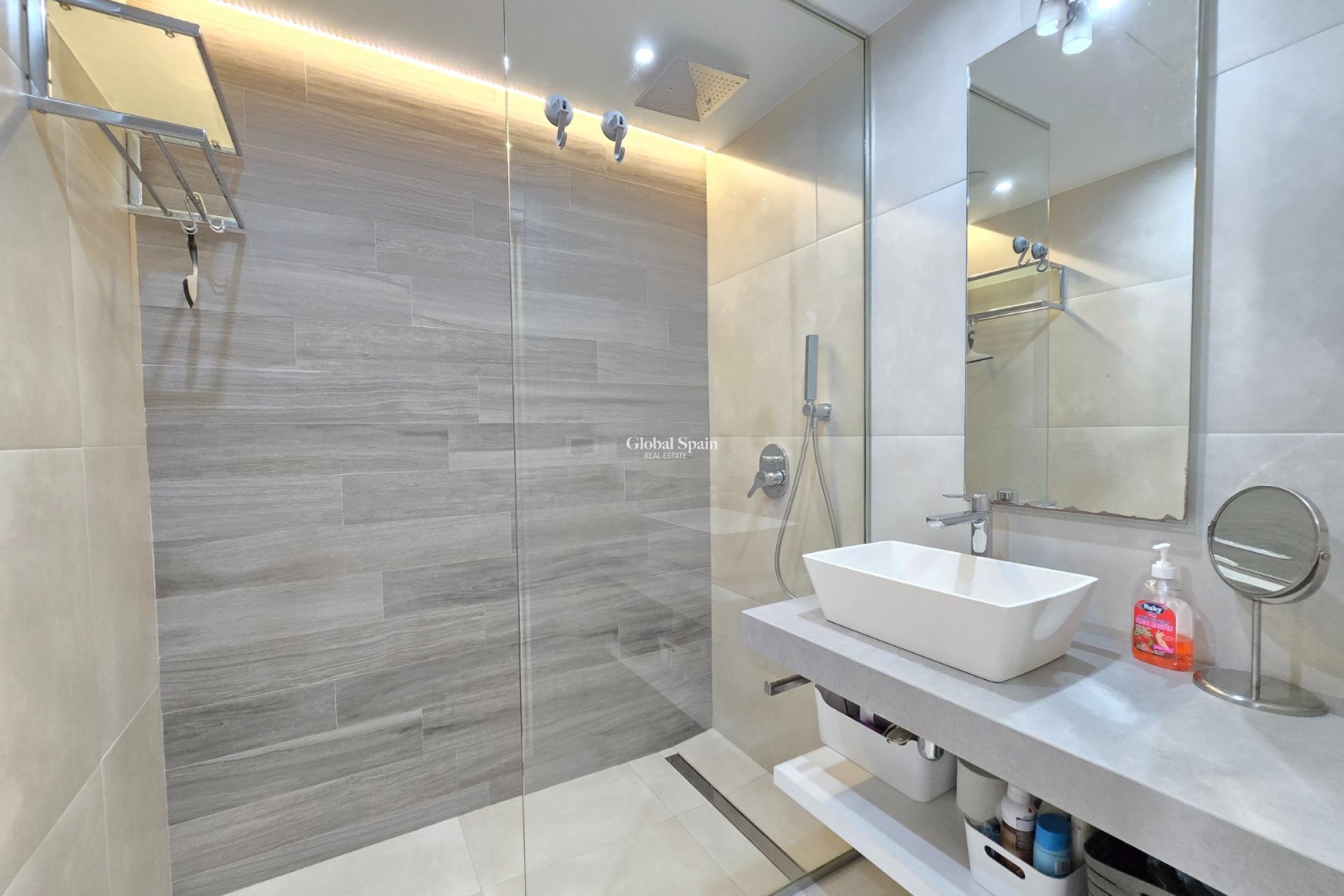 Wederverkoop - APPARTEMENT -
ORIHUELA COSTA - Costa Blanca