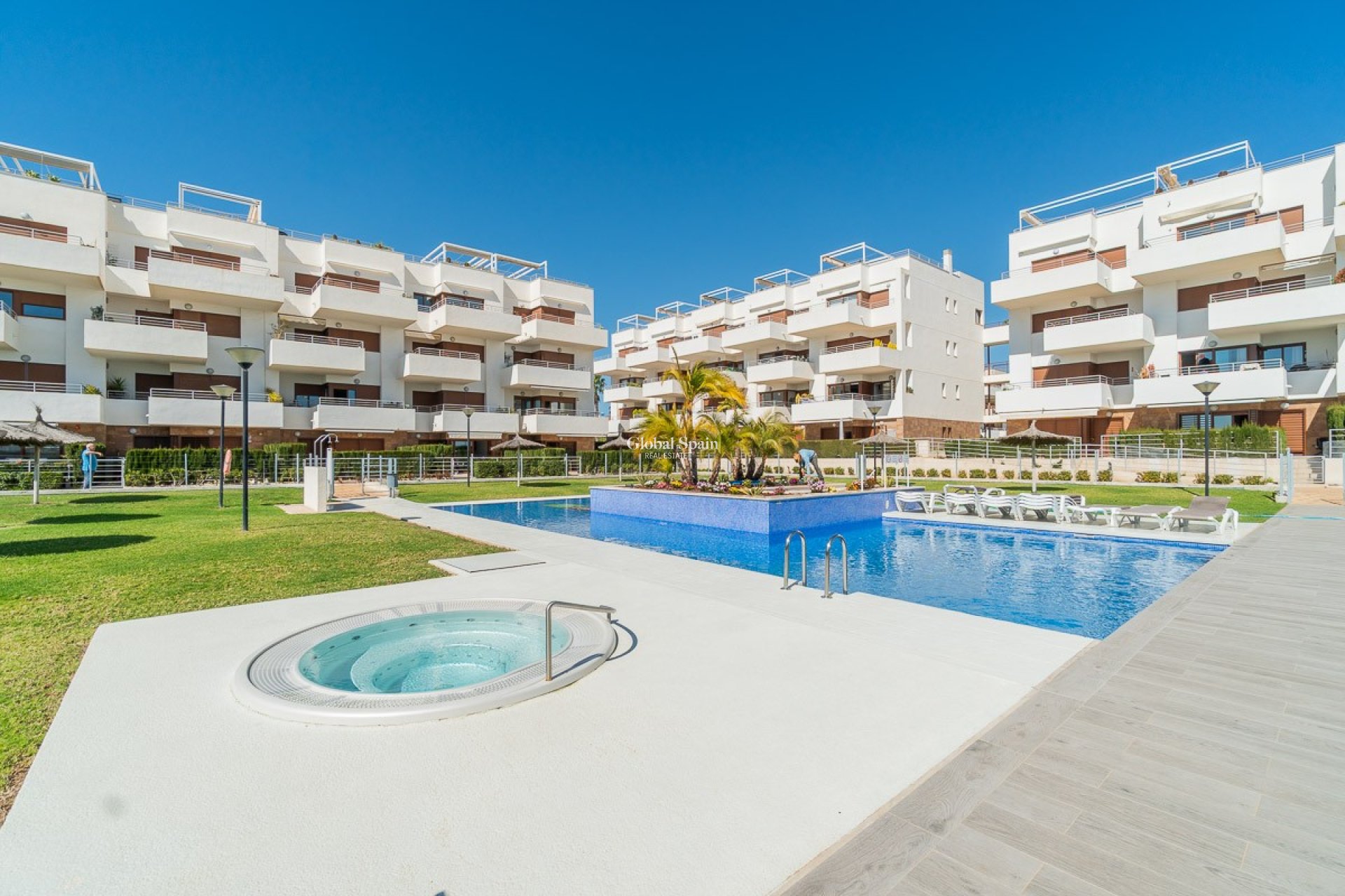 Wederverkoop - APPARTEMENT -
ORIHUELA COSTA - Costa Blanca