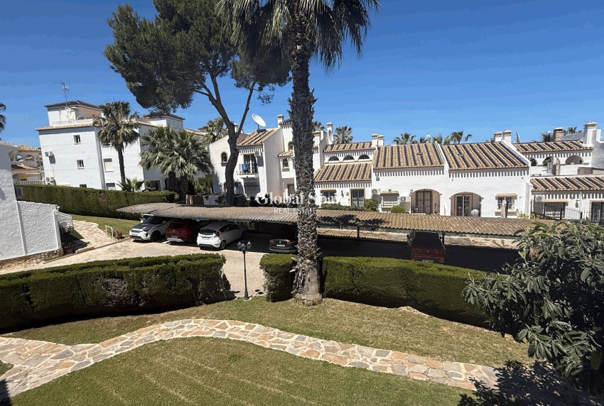 Wederverkoop - APPARTEMENT -
ORIHUELA COSTA - Costa Blanca