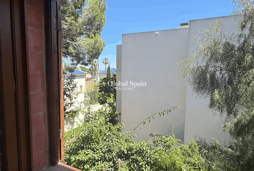 Wederverkoop - APPARTEMENT -
ORIHUELA COSTA - Costa Blanca