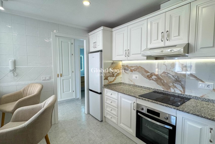 Wederverkoop - APPARTEMENT -
ORIHUELA COSTA - Costa Blanca