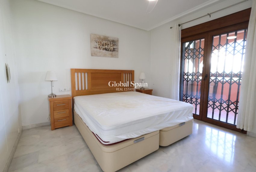 Wederverkoop - APPARTEMENT -
ORIHUELA COSTA - Costa Blanca