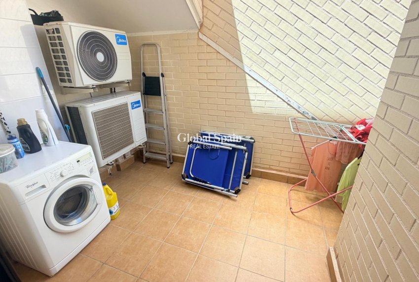 Wederverkoop - APPARTEMENT -
ORIHUELA COSTA - Costa Blanca
